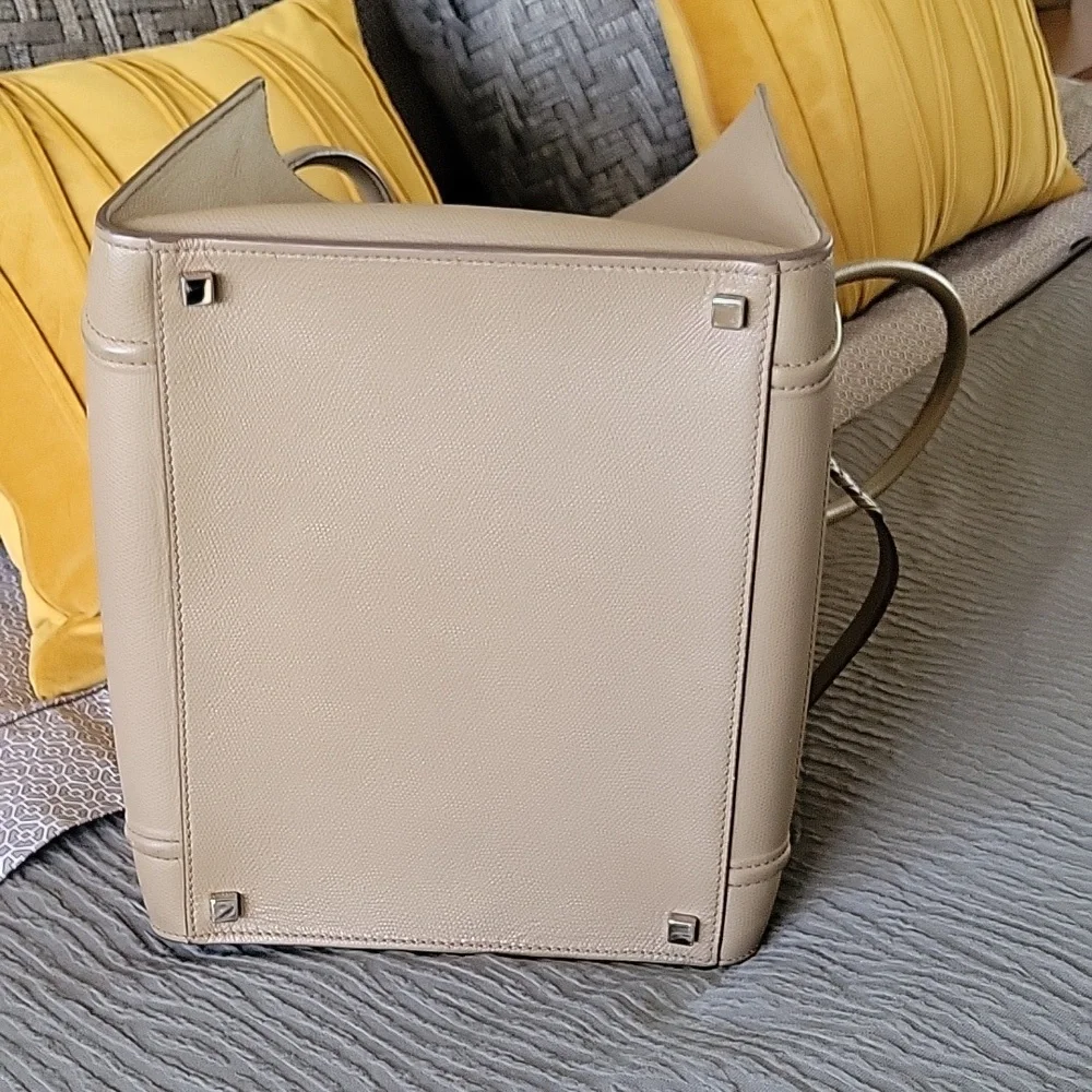 Celine Medium Phantom Beige/Tan Leather Tote - Picture 5 of 11